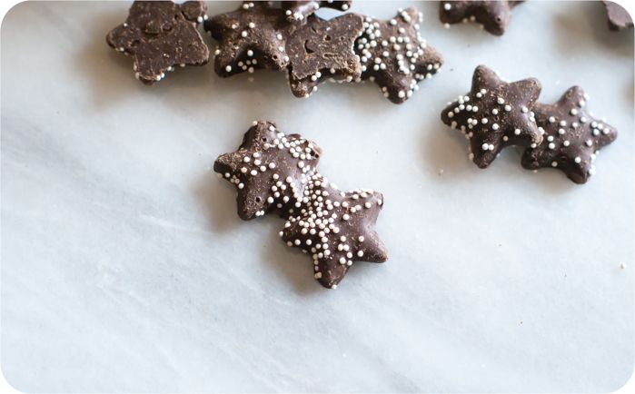 Trader Joe's Mini Dark Chocolate Mint Stars review ... a holiday item from TJ's