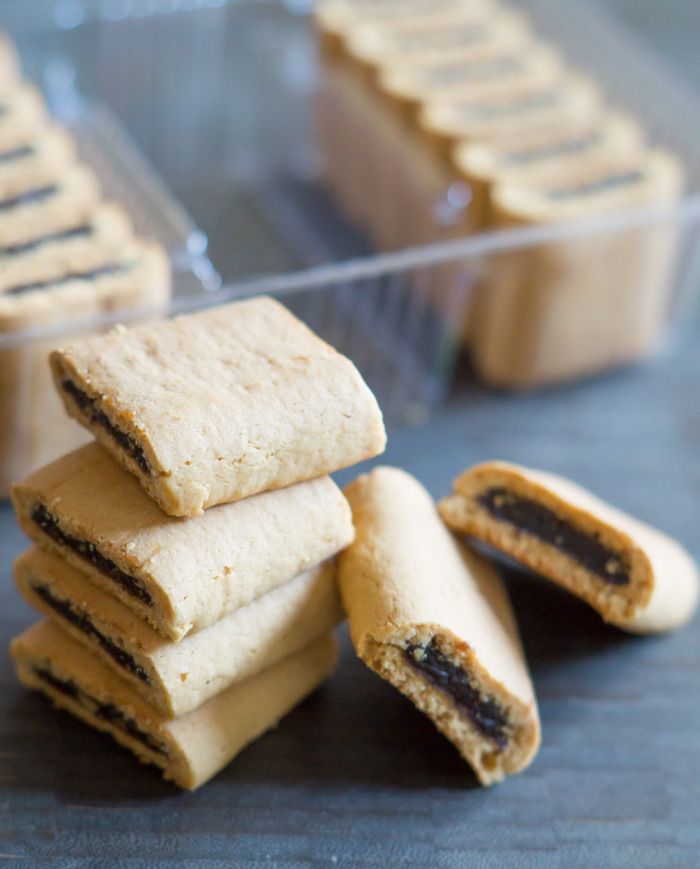 trader joe's super fig bites review : part of a weekly review series of tj's desserts and treats