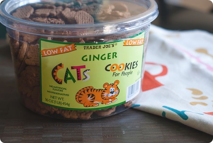 trader joe's ginger cats cookies review 