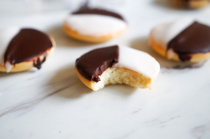 a review of Trader Joe's Half Moon Cookies #traderjoes