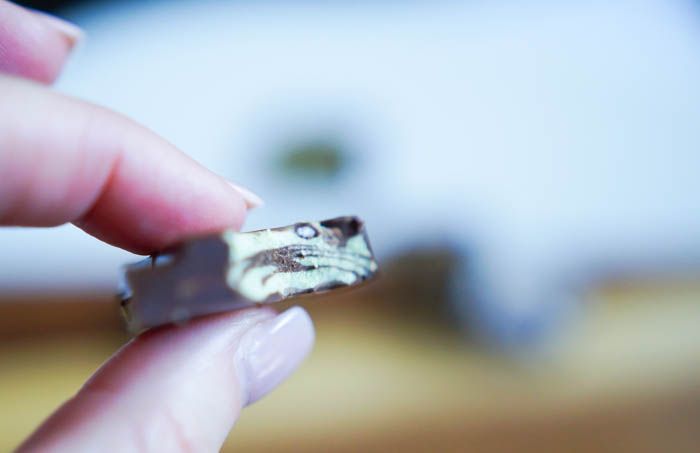 Trader Joe's Marbled Mint Crunch Chocolate Bar review | bakeat350.net
