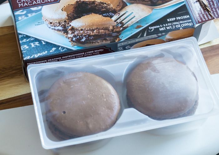 trader joe's molten chocolate macarons review : part of a weekly review series of tj's desserts and treats