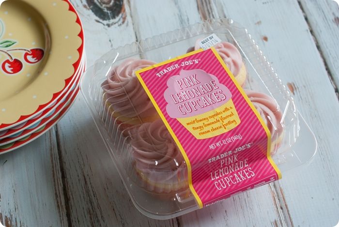 trader joe's pink lemonade cupcakes review
