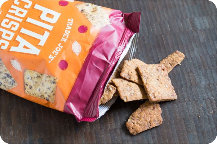 trader joe's pita crisps with cranberries and pumpkin seeds review : part of a weekly review series of tj's desserts and treats