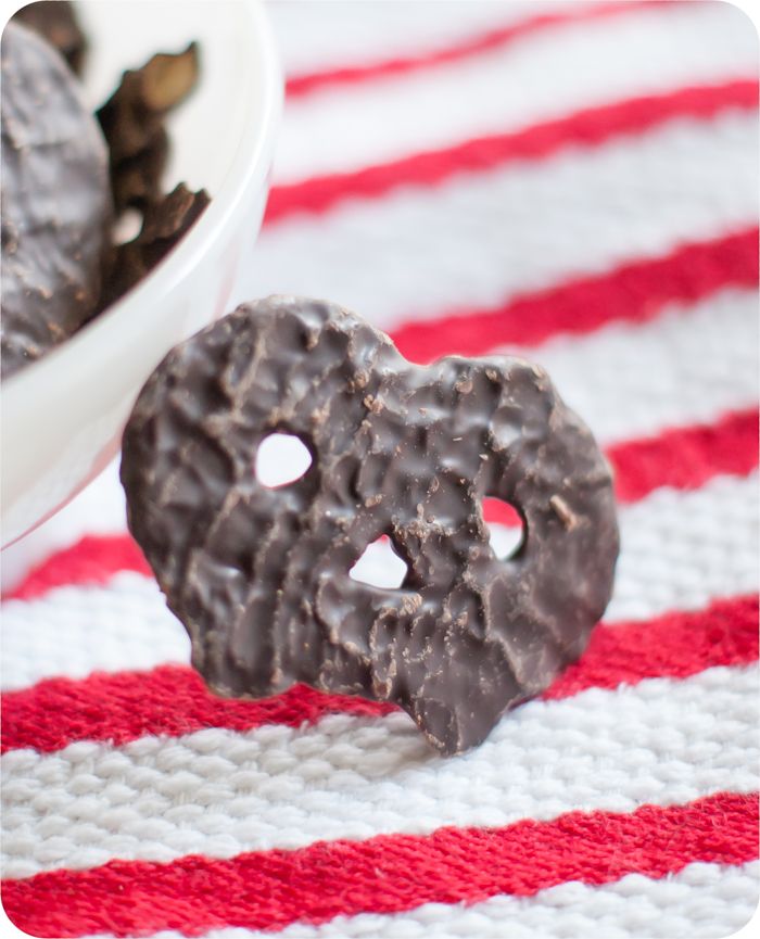 trader joe's dark chocolate pretzel slims review