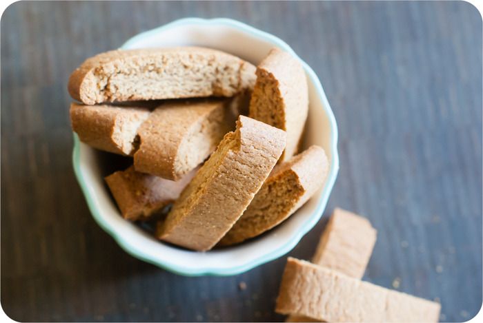 trader joe's pumpkin biscotti review : part of a weekly review series of tj's desserts and treats