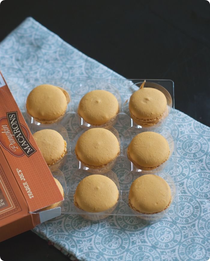 trader joe's pumpkin macarons review