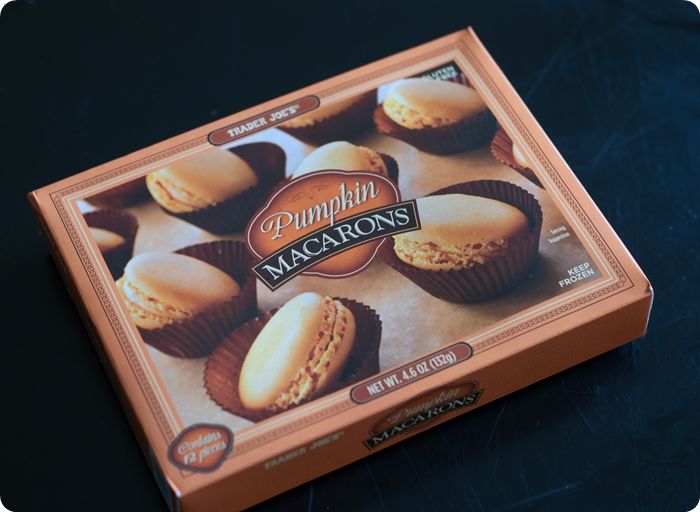 trader joe's pumpkin macarons review