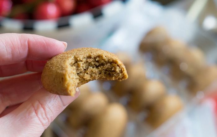trader joe's soft-baked snickerdoodles review : part of a weekly review series of tj's desserts and treats