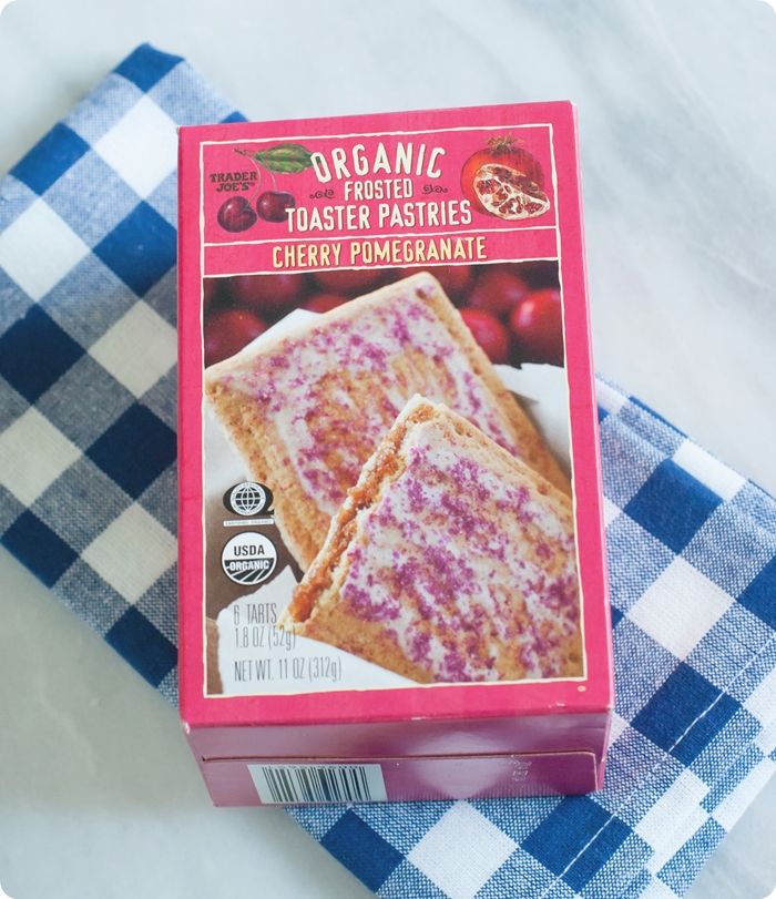 trader joe's frosted cherry pomegranate toaster pastries review 