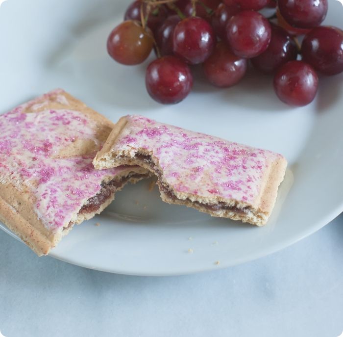 trader joe's frosted cherry pomegranate toaster pastries review