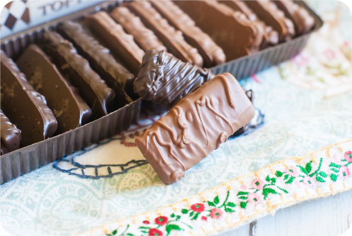 trader joe's toffee chips review : part of a weekly review series of tj's desserts and treats