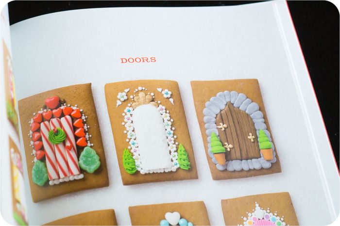 A Year of Gingerbread Houses : book review