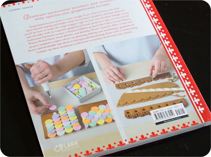 A Year of Gingerbread Houses : book review