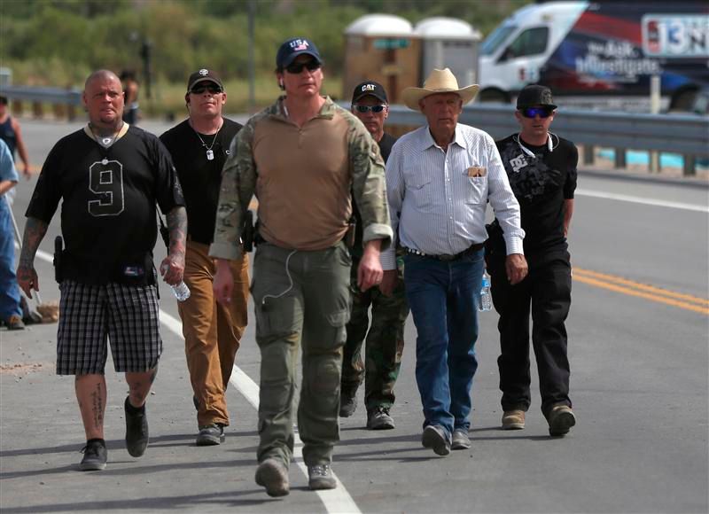 right-wing-militia-members-are-rallying-behind-a-cattle-rancher-in-nevada_zpsebe76e13.jpg
