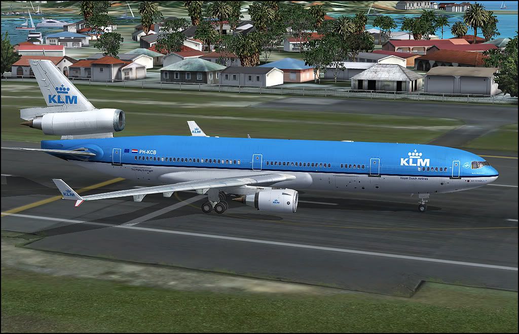 KLM785-23.jpg