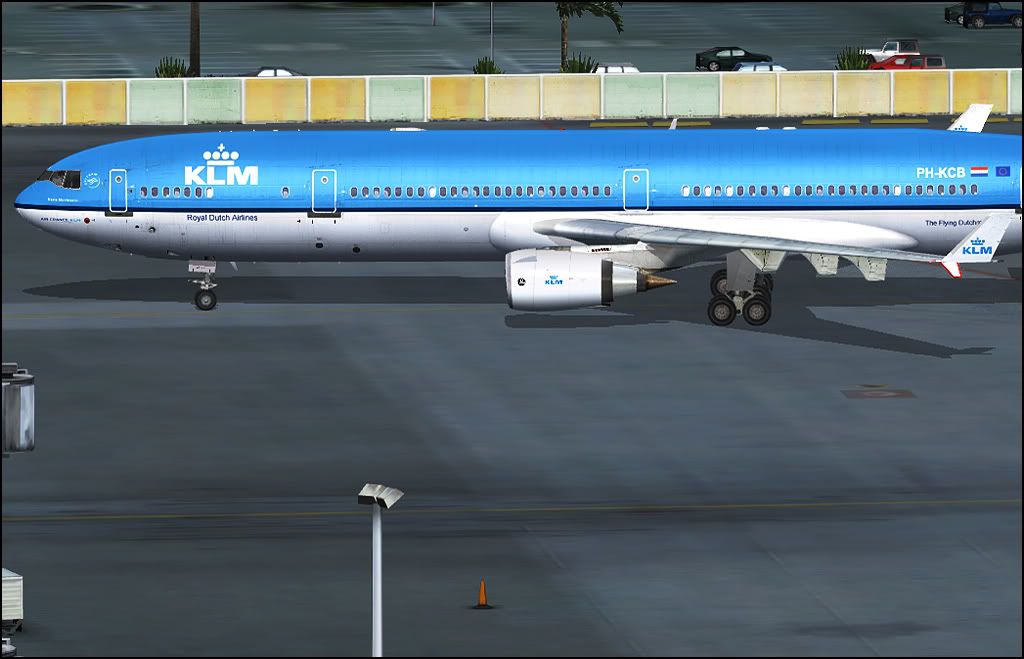 KLM785-25.jpg