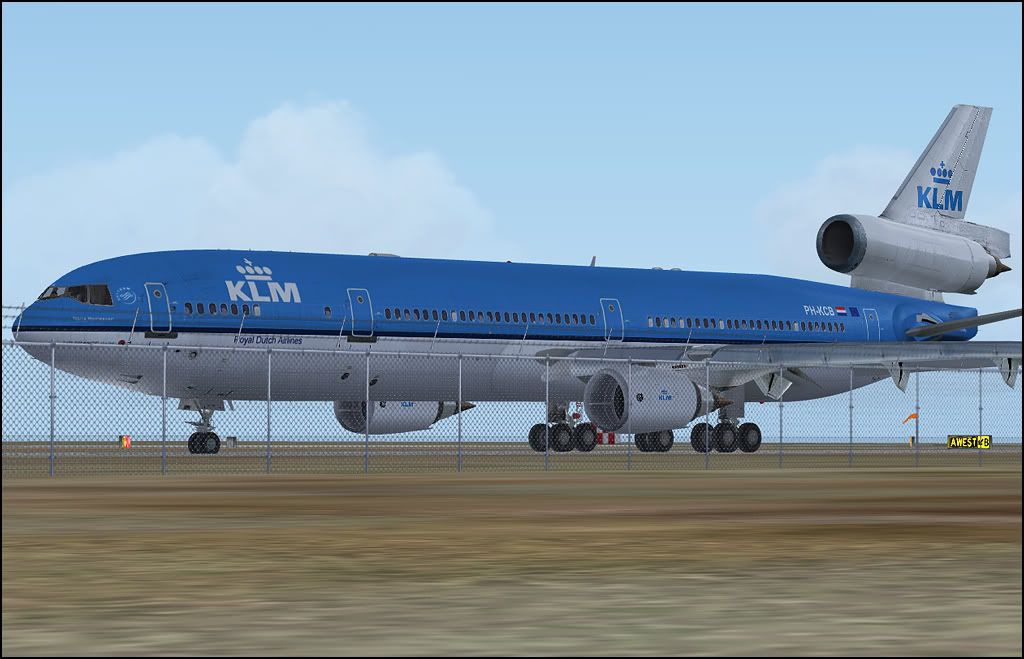 KLM785-47.jpg